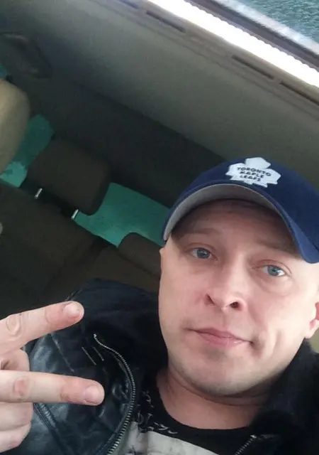 Я Рома, 41, из Коломны, ищу знакомства без обязательств