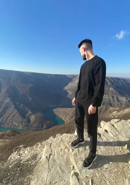 Люций из Вологды, мне 31, познакомлюсь без обязательств