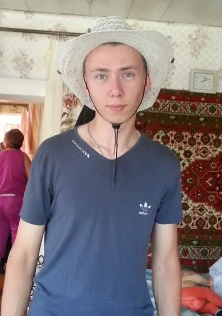 Дмитрий из Сызрани, мне 35, познакомлюсь на одну ночь