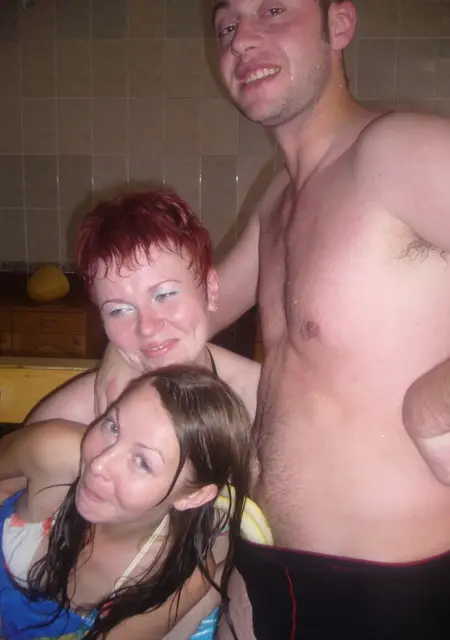 Alex из Глазова, ищу на сайте знакомства на одну ночь