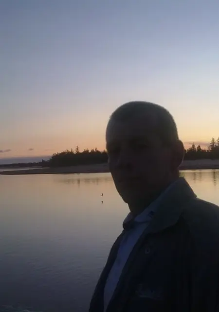 Igor из Нового Уренгоя, ищу на сайте приятное времяпровождение