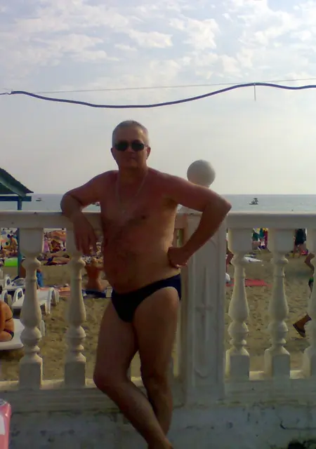 Я Виталий, 60, из Самары, ищу знакомства без обязательств