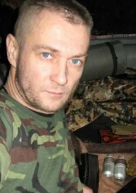 Я Феликс, 59 років з Маріуполя, шукаю знайомства без зобов'язань