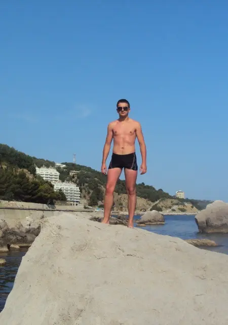 Я Максим, 32, из Воронежа, ищу знакомство для постоянных отношений