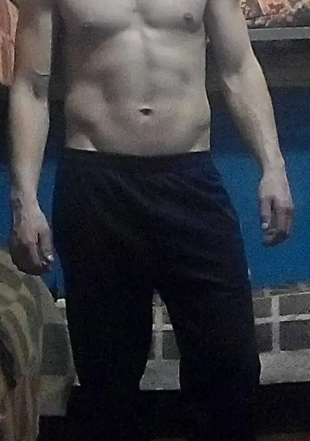 Я Денис, 31, из Могочи, ищу знакомства на одну ночь