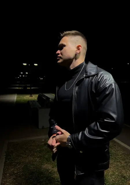 Я Evgeny, 26, из Коврова, ищу знакомства без обязательств