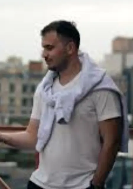 Я Рома, 46, знакомлюсь для постоянных отношений в Новом Уренгое