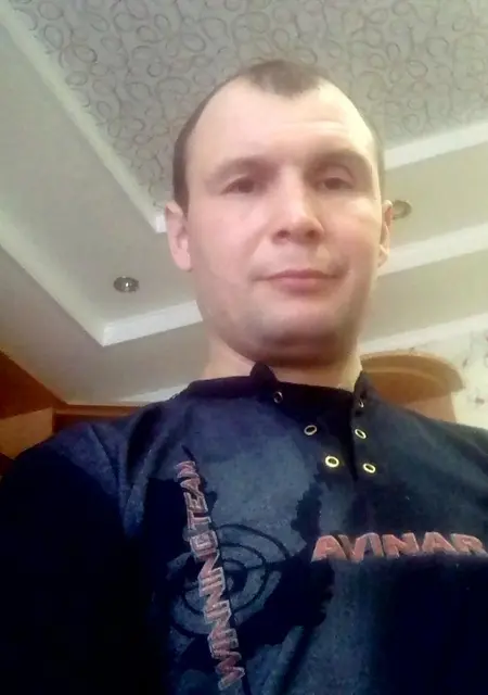 Я Андрей, 42, из Коврова, ищу знакомства без обязательств