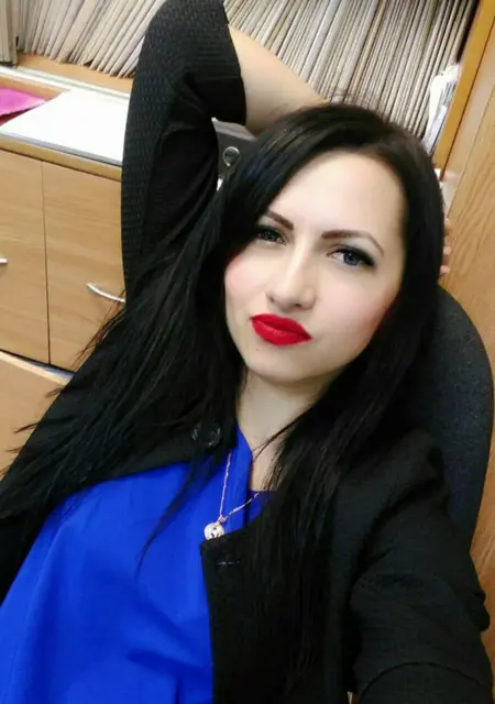 Лена из Санкт-Петербурга, ищу на сайте знакомства на одну ночь