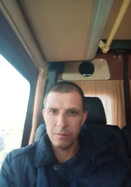 Дмитрий из Дзержинска, мне 44, познакомлюсь на одну ночь