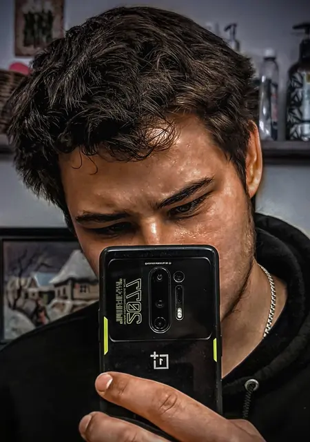 Я Andrew, 21, знакомлюсь для общения в Ялте