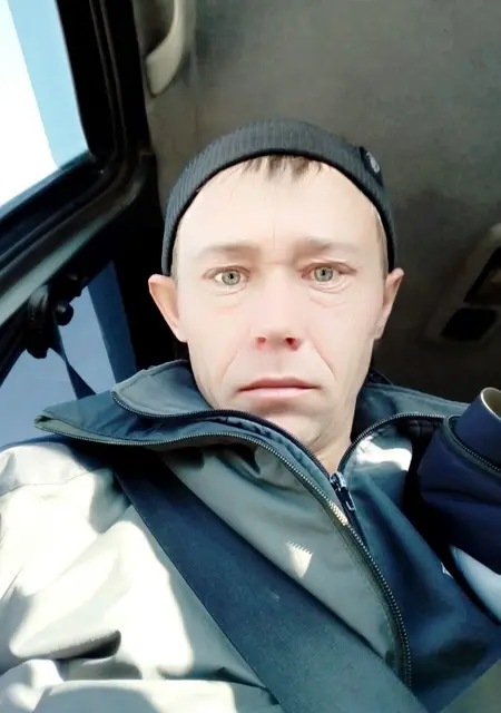 Я Василий, 41, из Бийска, ищу знакомства без обязательств