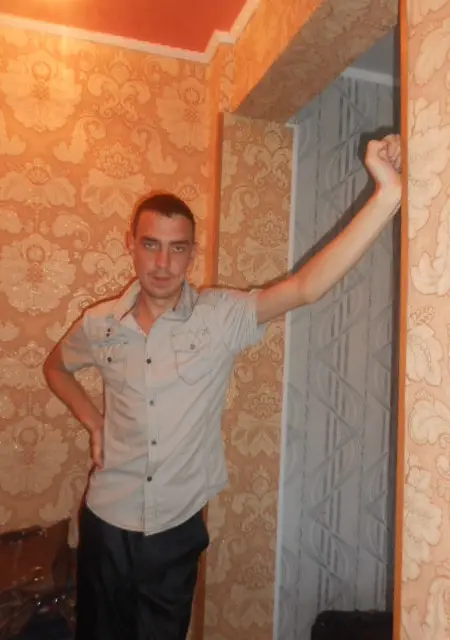 Dmitriy из Белогорска, мне 35, познакомлюсь на одну ночь