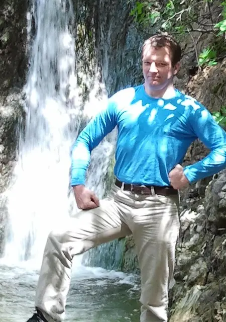 Я Igor, 48, знакомлюсь для постоянных отношений в Кировске