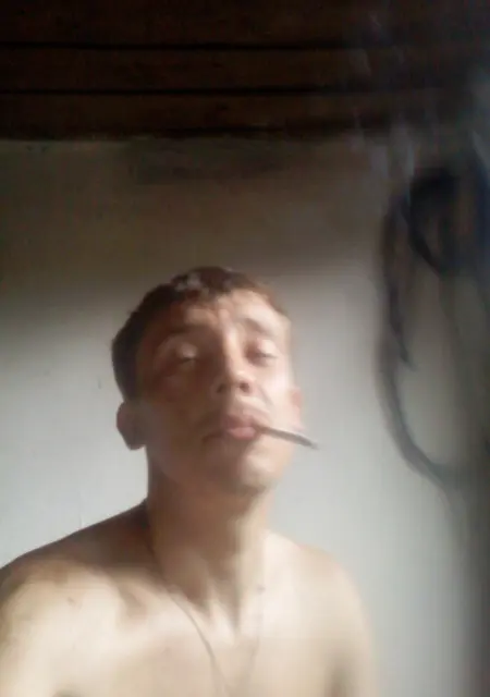 Андрей из Алчевска, ищу на сайте знакомства без обязательств