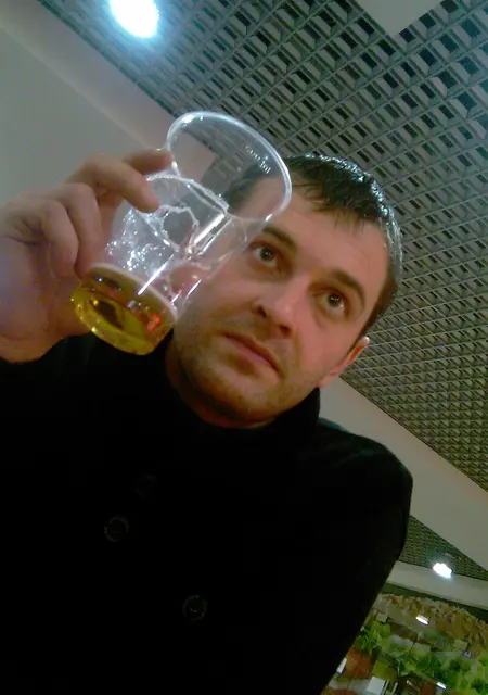 Я Андрей, 44, из Балашихи, ищу знакомства без обязательств