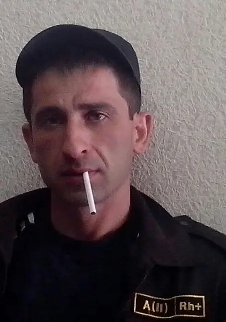 Я Alexandr, 47, знакомлюсь для постоянных отношений в Владикавказе