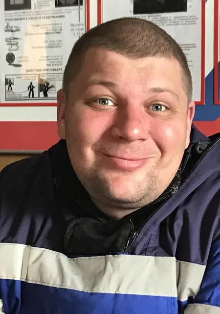 Я Олег, 37, знакомлюсь для вирта в Ноябрьске