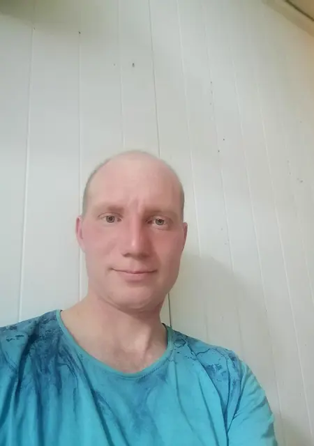 Валерий из Ангарска, ищу на сайте общение