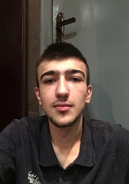 Мурат из Нальчика, ищу на сайте знакомства без обязательств