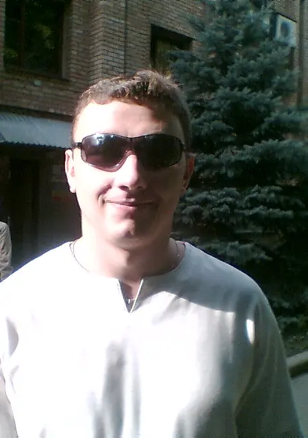 Я Эдуард, 40, знакомлюсь без обязательств в Донецке