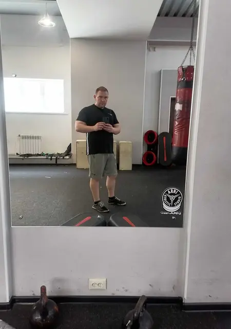 Я Сергей, 44, знакомлюсь для дружбы в Братске