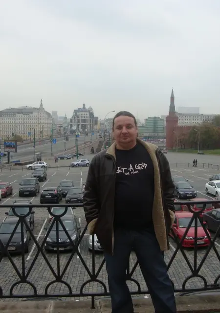 Я Олег, 54, из Херсона, ищу знакомства без обязательств