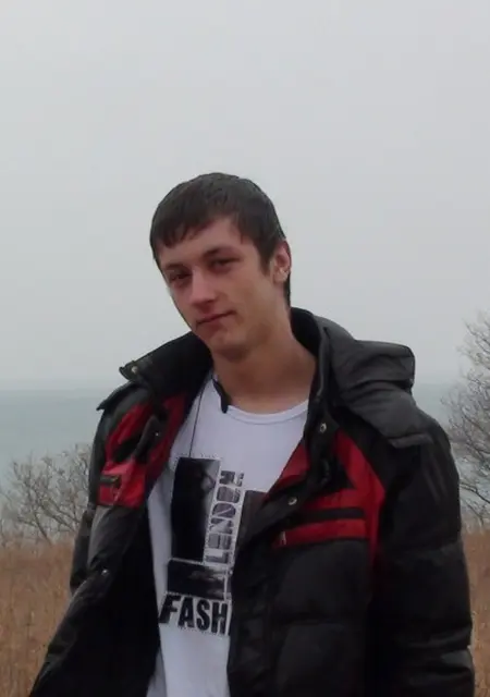 Алексей из Большого Камня, мне 30, познакомлюсь для дружбы