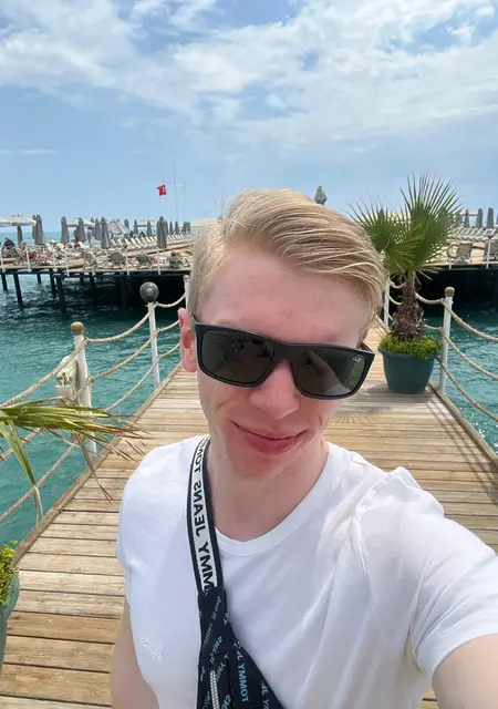 Дмитрий из Дмитрова, мне 23, познакомлюсь для постоянных отношений