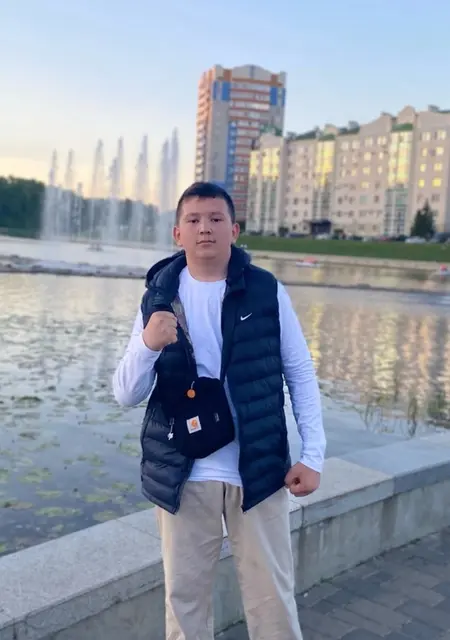 Я Азод, 19, знакомлюсь без обязательств в Орле