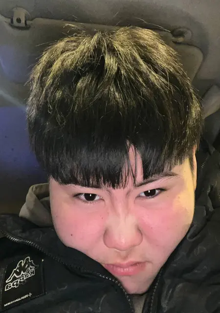 Zhargal из Улан-Удэ, мне 19, познакомлюсь для дружбы