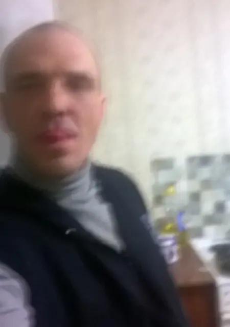 Роман Кондрашов из Кингисеппа, мне 44, познакомлюсь для постоянных отношений