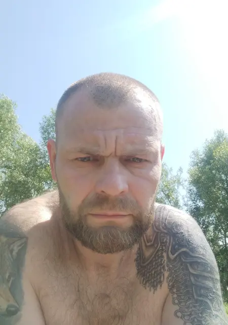 Саня из Домодедова, мне 42, познакомлюсь на одну ночь