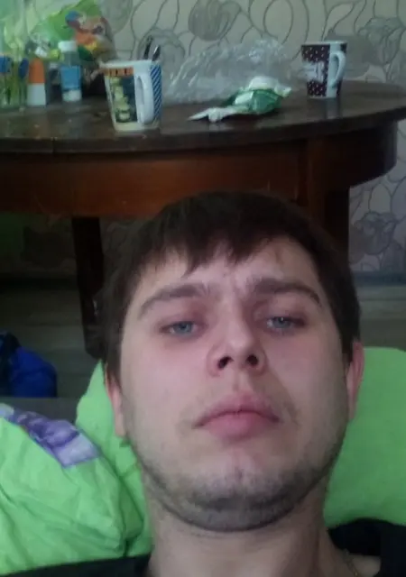 Я Андрей, 37, из Боровичей, ищу знакомства на одну ночь