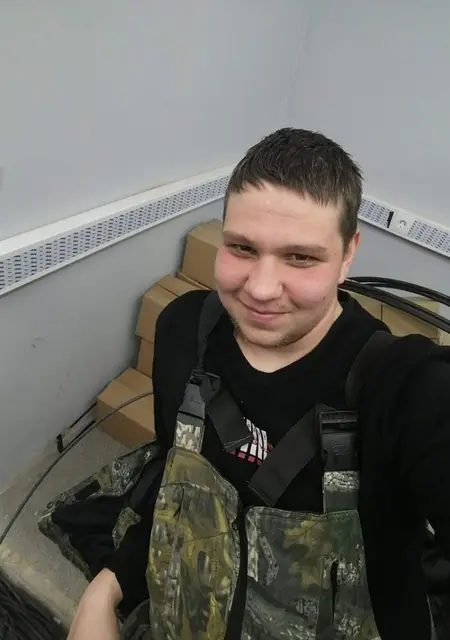 Я Антон, 27, из Новороссийска, ищу знакомства без обязательств