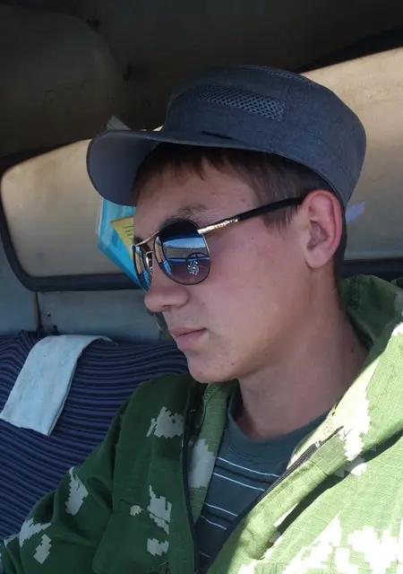 Я Иван, 31, из Нефтеюганска, ищу знакомства без обязательств