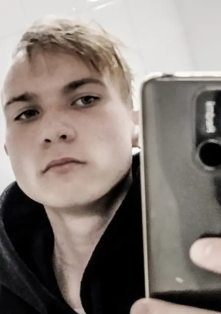 Я Артём, 20, знакомлюсь без обязательств в Шкотове