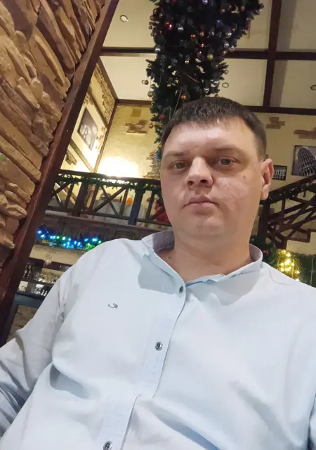 Антон из Кингисеппа, ищу на сайте знакомства без обязательств