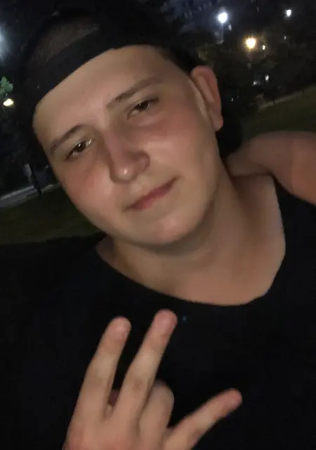 Максим из Подольска, ищу на сайте знакомства на одну ночь