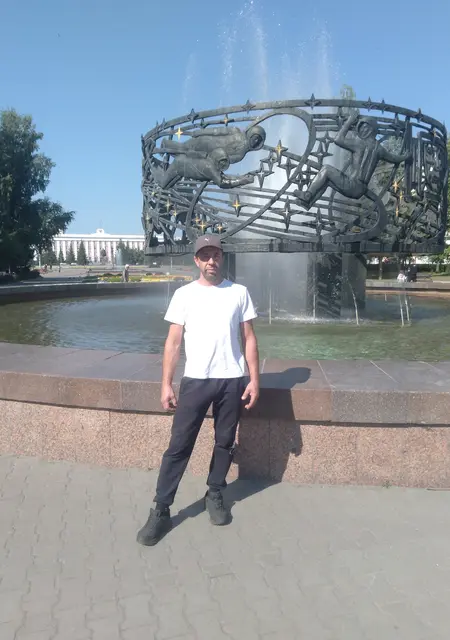 Я Евгений, 40, из Бийска, ищу знакомства без обязательств