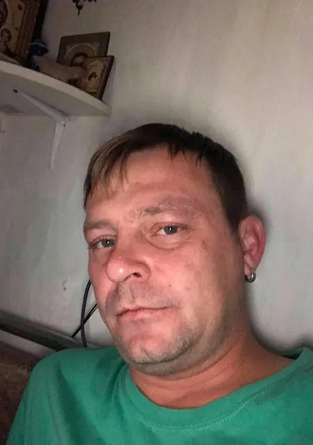 Антон из Мурино, ищу на сайте постоянные отношения