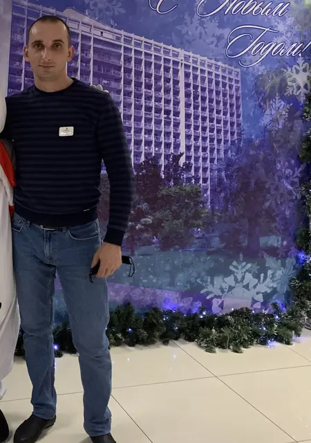 Я Артур, 36, из Мелитополя, ищу знакомства на одну ночь