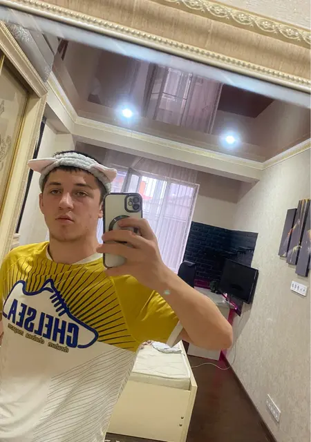 Я Махмуд, 21, из Люберец, ищу знакомства без обязательств