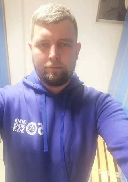 Alex из Лобни, мне 33, познакомлюсь на одну ночь