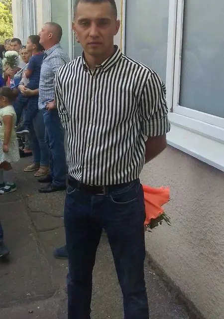 Я Евгений, 40, из Новочеркасска, ищу знакомства на одну ночь