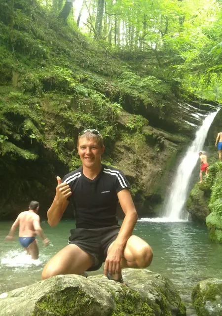 Я Андрей, 41, из Конакова, ищу знакомство для постоянных отношений