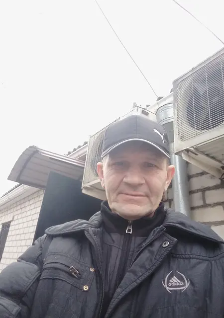 Андрей из Минеральных Вод, ищу на сайте знакомства без обязательств