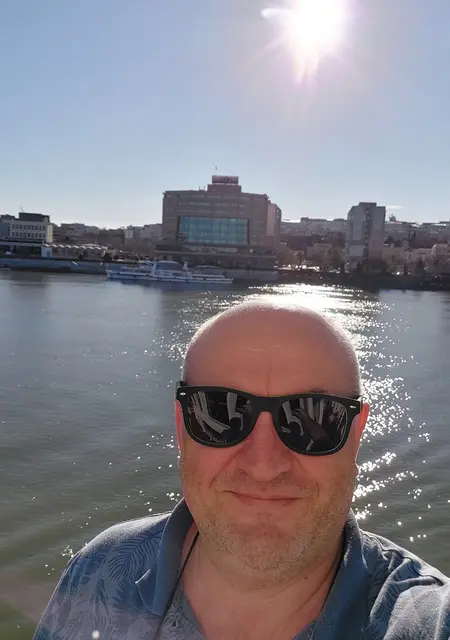 Я Андрей, 55, из Астрахани, ищу знакомства без обязательств