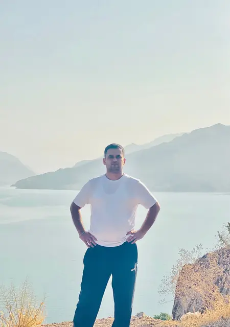 Я Ислам, 28, знакомлюсь для общения в Нижневартовске