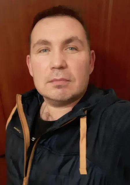 Я Ваня, 44, из Казани, ищу знакомство для приятного времяпровождения